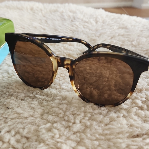 Never Worn Kate Spade Tortoise Frame Sunglasses With Case/Cloth 🕶 - Picture 7 of 12
